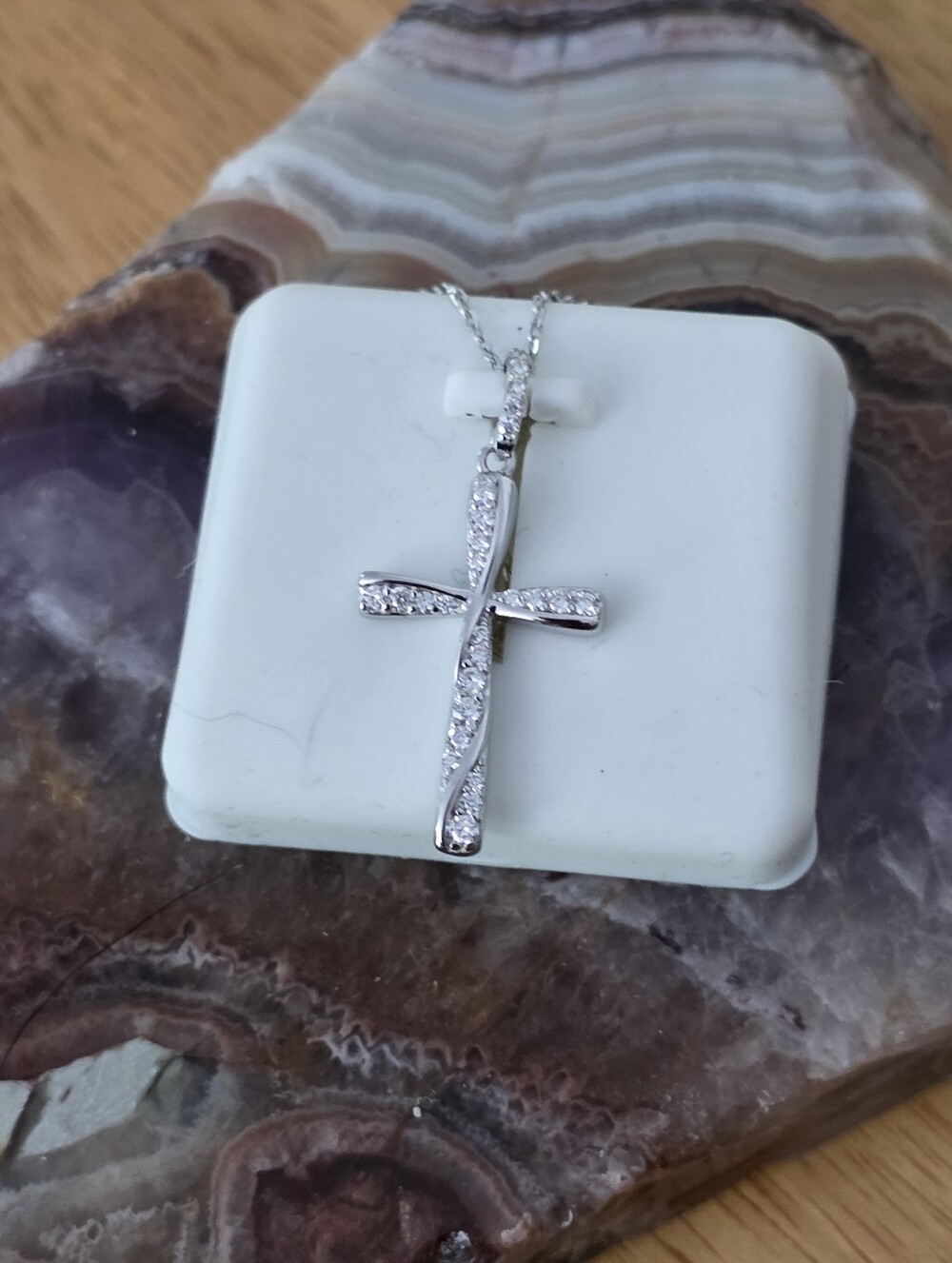 Moissanite & 925 Sterling Silver Cross Necklace. 0.75 CTW  NWT  Elegant Piece